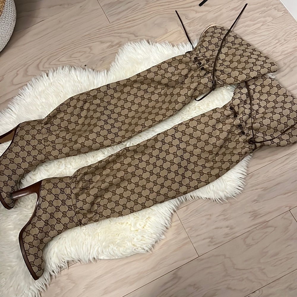 Gucci Size 37 1/2 Knee High Boots GENTLY LOVED